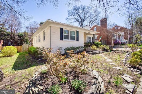 3901 Elbert Ave, Alexandria VA  22305-2045 exterior