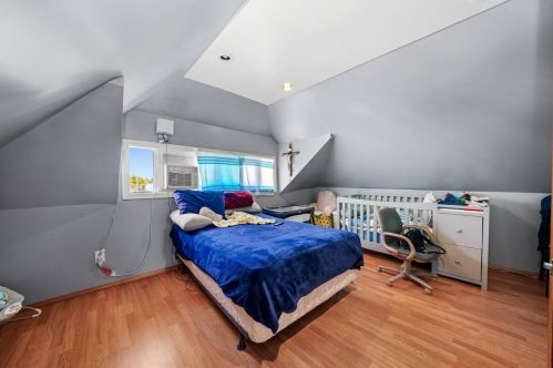 5608 Whipple St, Chicago IL 60629-2424 exterior