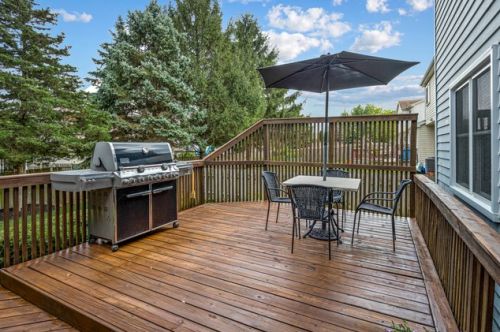 1451 Candlewood Dr, Bull Valley IL 60014-8960 exterior