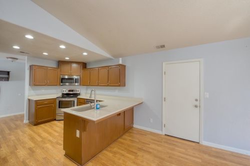 3927 Paula Ct, Turlock CA  95382-8507 exterior