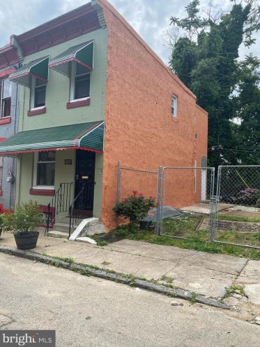 822 Firth St, Philadelphia, PA 19133-1909