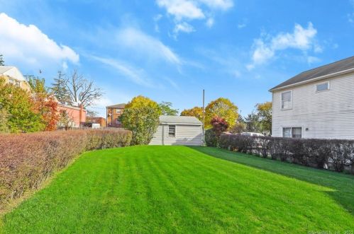 60 Stuart Ave, Norwalk CT 06850-3131 exterior