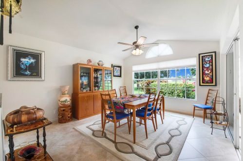 6221 Greenspointe Dr, Boynton Beach FL 33437-4915 exterior