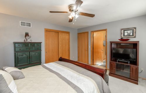 1734 22 St, Milwaukee WI 53215-4407 exterior