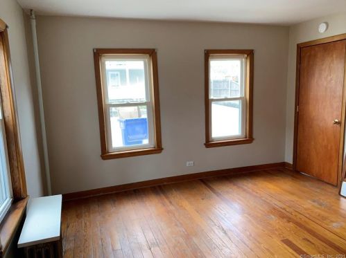 59 Mechanic St, Killingly CT 06239-2829 exterior