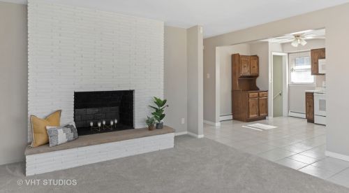 245 Kimbell Ave, Elmhurst IL 60126-1829 exterior