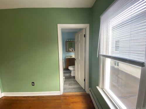 13 Franklin St, Wallingford CT 06492-4115 exterior