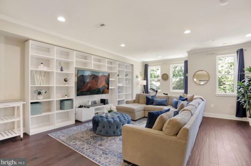 5300 Bass Pl, Washington DC  20019-6364 exterior