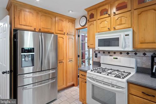 166 Commissioners Rd, Harrison Township NJ 08062-3250 exterior