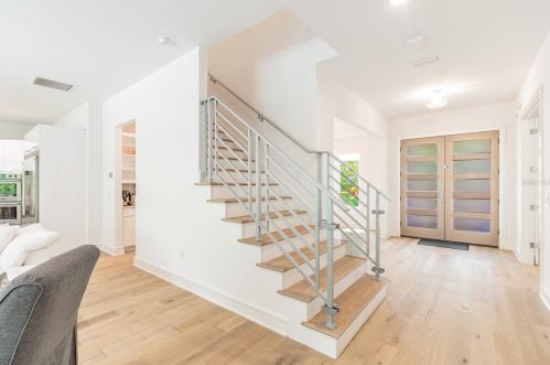 503 Davis Blvd, Tampa FL 33606-4012 exterior