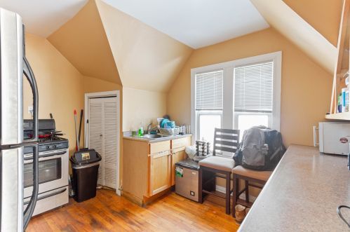 4577 Elston Ave, Chicago IL 60618-1813 exterior