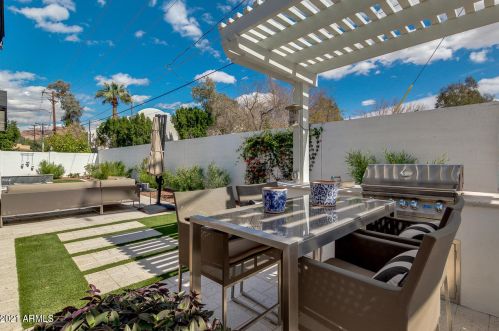 4013 49 Pl, Phoenix AZ 85018-2965 exterior