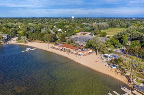 1539 Stockton Ln, Bull Valley IL 60014-2022 exterior