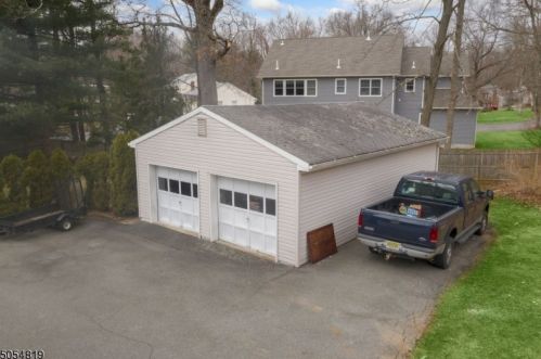 105 Cedar St, Livingston NJ 07039-4205 exterior