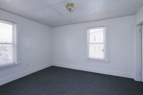 47 Eastern Ave, Worcester MA 01605-2813 exterior