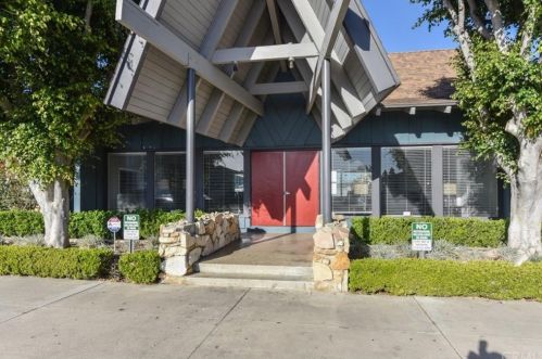 1407 Sycamore Ave, Tustin CA 92780-6279 exterior