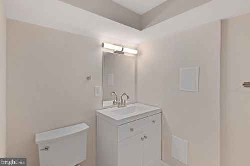 12914 Evanston St, Rockville MD 20853-3002 exterior