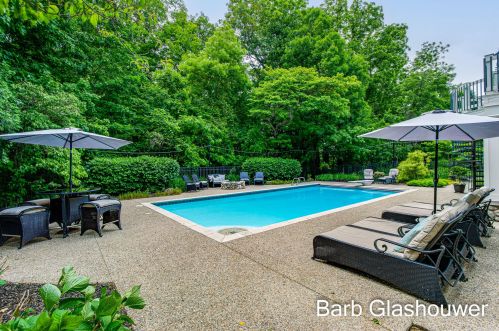 4424 Whitewood Farms Dr, Grand Rapids MI 49525-3487 exterior