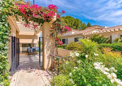 400 Pinehurst Ct, Fullerton, CA 92835-2734