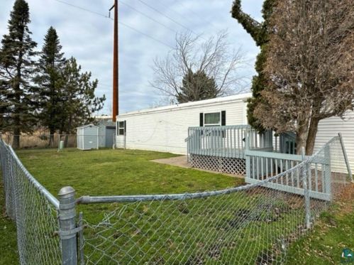 5 Arbutus Dr, Duluth, MN 55810-1908