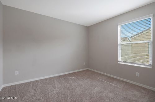 8029 Albeniz Pl, Phoenix AZ  85043 exterior