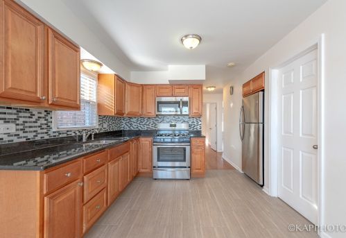 8351 Ln Salle St, Chicago IL 60628-7316 exterior