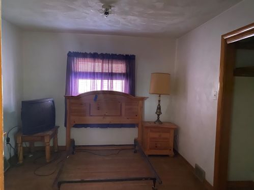 5704 Hampton St, Pittsburgh PA 15206-1618 exterior