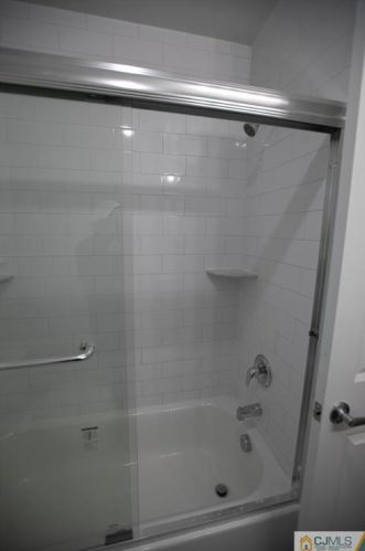 3707 Hana Rd, Edison NJ 08817-2550 exterior