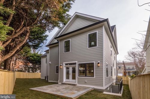 5805 Beech Ave, Bethesda MD  20817-3407 exterior