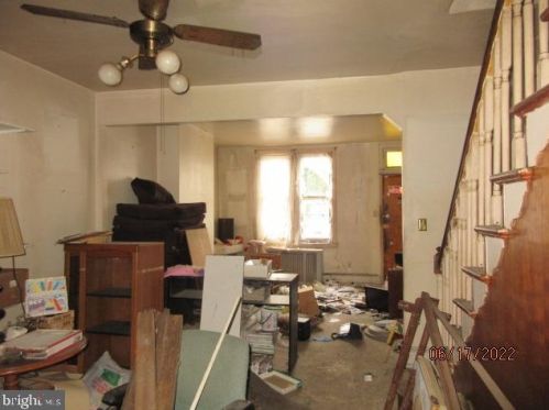 2419 Carlisle St, Philadelphia PA 19132-4018 exterior