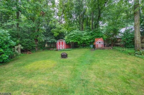 34 Summit Rd, Sparta NJ  07871-1411 exterior