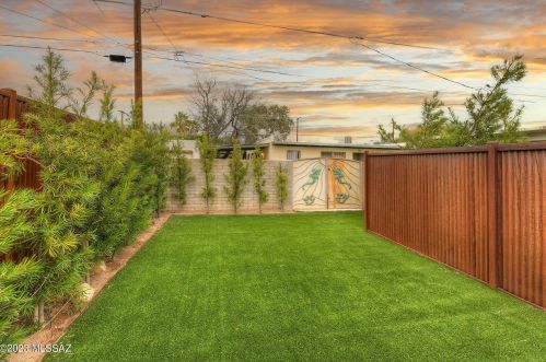 2015 8 St, Tucson AZ 85719-5515 exterior