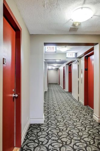 901 Plymouth Ct, Chicago IL  60605-2059 exterior