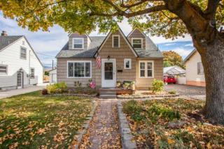 771 Monroe St, Wenatchee WA  98801-2811 exterior