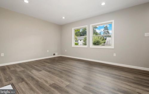 13210 Midway Ave, Rockville MD 20851-1813 exterior