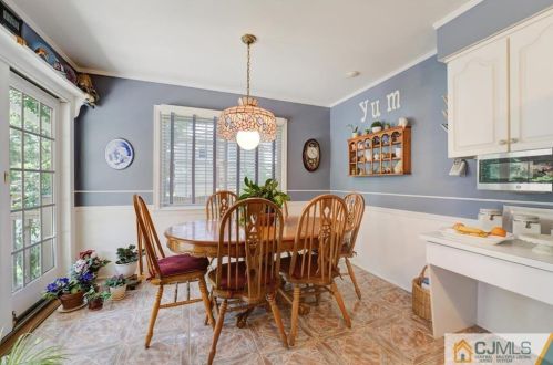 10 Hyannis Dr, Old Bridge NJ 08857-2648 exterior