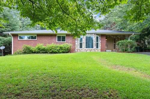 2393 Elmwood Cir, Atlanta, GA 30339-8903