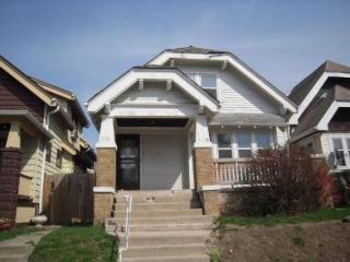 3728 10th St, Milwaukee, WI 53206-3315
