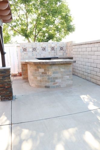 980 Arbor Rdg Rd, Perris CA 92571-9454 exterior