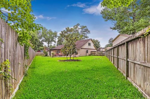 19742 Burle Oaks Ct, Humble TX 77346-1207 exterior