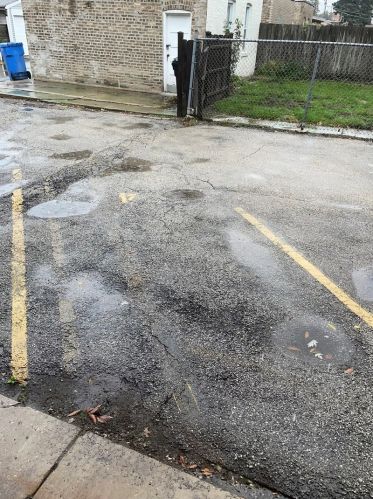 2542 Hollywood Ave, Chicago IL  60659-4933 exterior