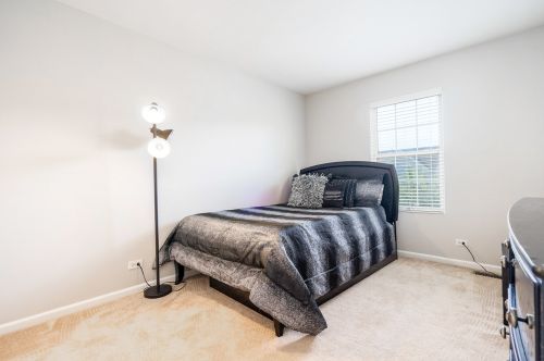 1324 Harvest Dr, Joliet IL 60403-0953 exterior