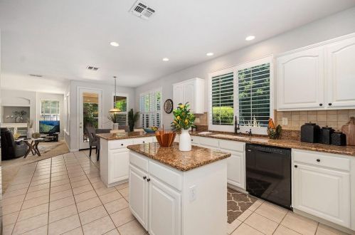 1258 Manning Dr, Folsom CA 95762-5845 exterior