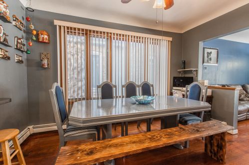 6343 Tripp Ave, Chicago IL 60646-4524 exterior