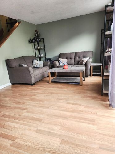 84 Modena Dr, Concord NH  03303-1550 exterior