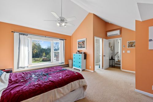 6924 Yates Rd, Milwaukee WI 53217-3948 exterior