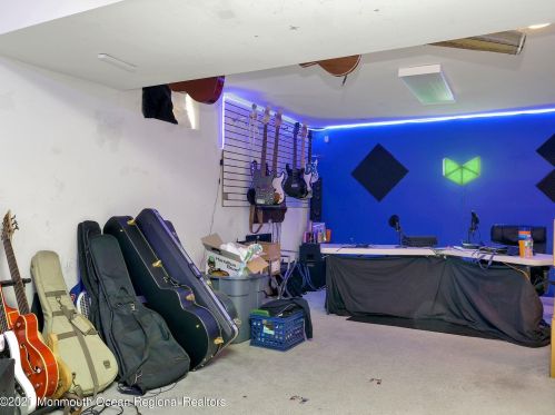 39 Timberline Rd, Berkeley Township NJ 08721-2108 exterior