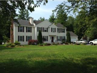 1 Hidden Forest Dr, Concord, NH 03304-4436
