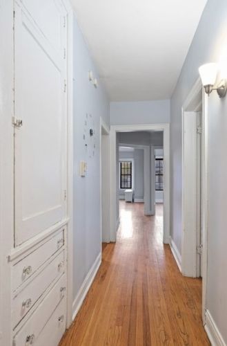 7327 Luella Ave, Chicago IL 60649-4109 exterior