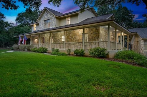3201 Brangus Rd, Georgetown, TX 78628-1808